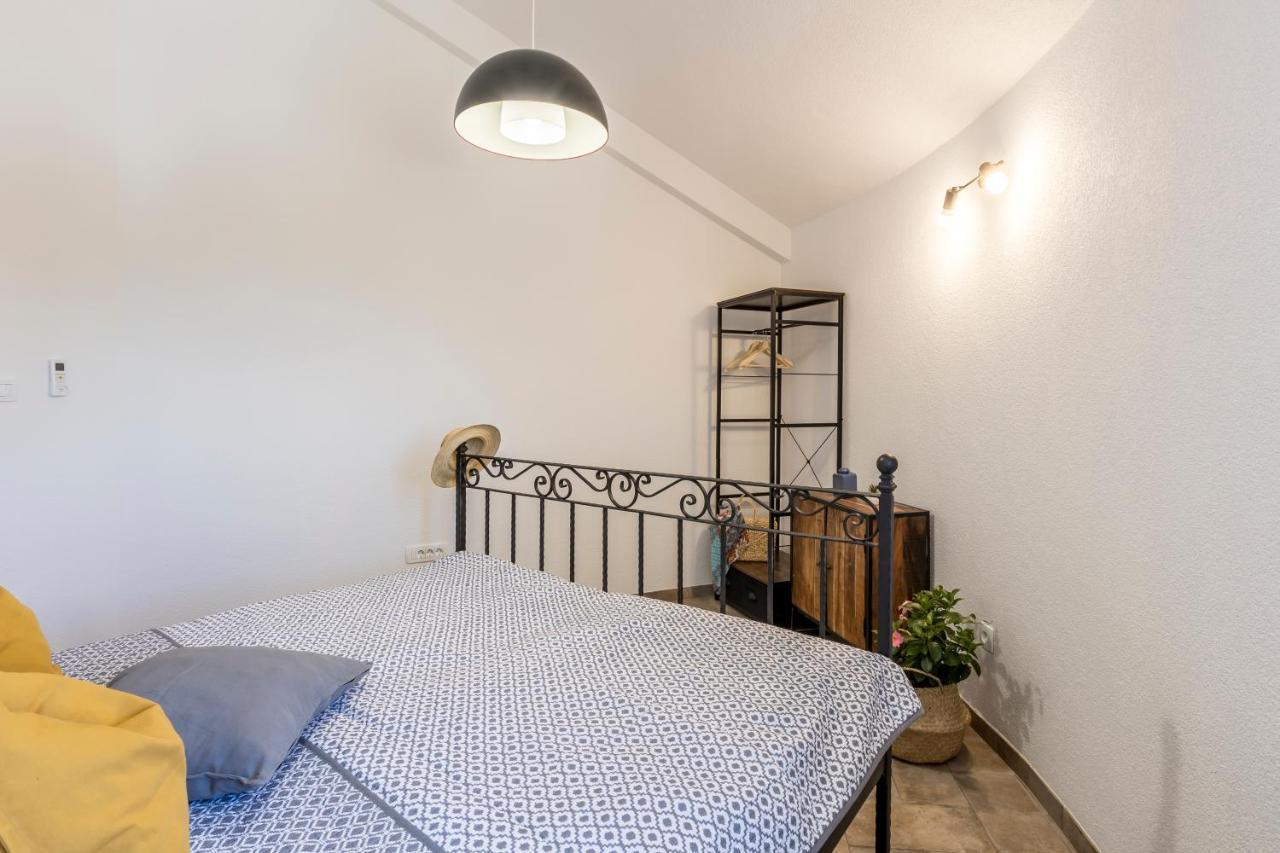 Island Getaway - Heritage House Mirca  Ngoại thất bức ảnh
