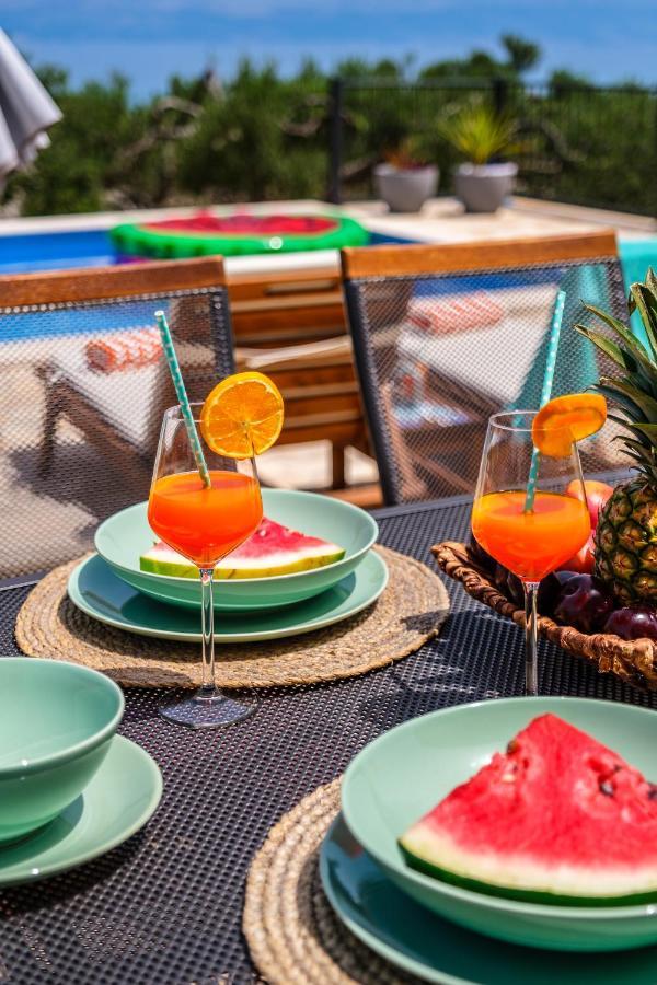 Island Getaway - Heritage House Mirca  Ngoại thất bức ảnh